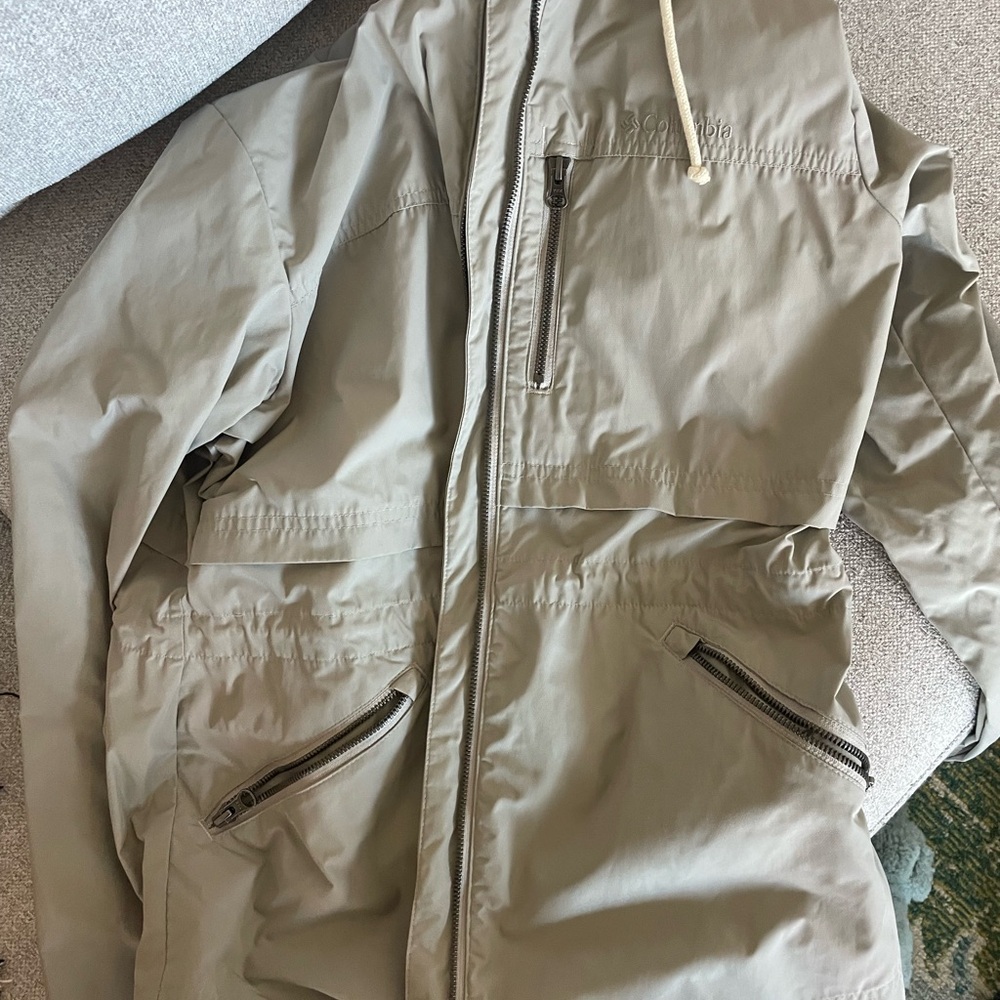 Columbia Women’s Beige rain Jacket